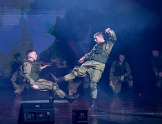 В Общественно-культурном центре Благовещенска прошел праздничный концерт, посвященный Дню защитника Отечества