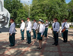 В Благовещенске в день ВДВ почтили память воинов-десантников