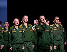 В Общественно-культурном центре Благовещенска прошел праздничный концерт, посвященный Дню защитника Отечества