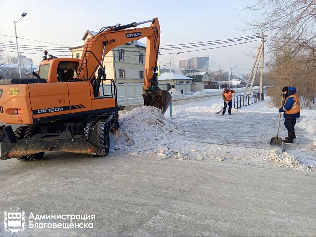 С начала года с улиц Благовещенска вывезли около двух тысяч тонн снега 