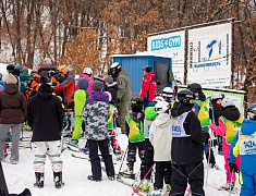 В Благовещенске прошло первенство города по горным лыжам и сноуборду, посвящённое памяти выпускника ДВОКУ, Героя России Ковтуна Андрея