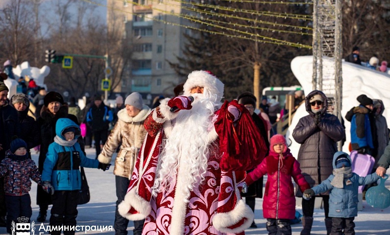 Благовещенск готовится к новогодним праздникам: что ждёт горожан в предновогодние дни и каникулы