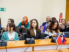 В Благовещенске подвели итоги конкурса на лучшее новогоднее оформление фасадов предприятий торговли и бытового обслуживания