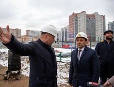 Мэр Благовещенска Олег Имамеев проинспектировал строительство нового корпуса 16 школы на улице Тепличной