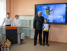 Юные благовещенцы смастерили кормушки для птиц 
