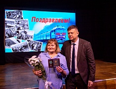 В Благовещенске наградили юбилейными медалями БАМа