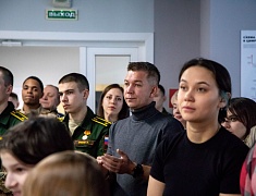 Открытие персональной выставки Олега Семенца «Горячий ветер»