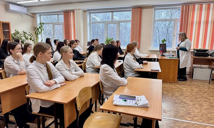 От борьбы со стрессом до первой помощи: чему научили благовещенских школьников на «Ярмарке здоровья» 