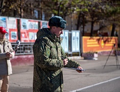В Благовещенске юнармейцы соревнуются в военно-спортивной игре "Победа"