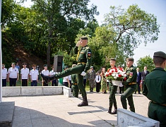 В день города прошли торжественные церемонии возложения цветов