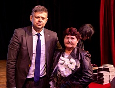 В Благовещенске наградили юбилейными медалями БАМа