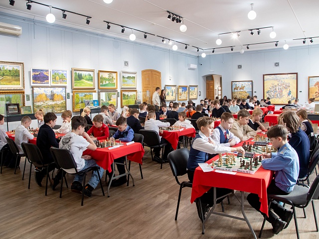 В Благовещенске проходят Всероссийские соревнования среди команд общеобразовательных организаций по шахматам «Белая Ладья»