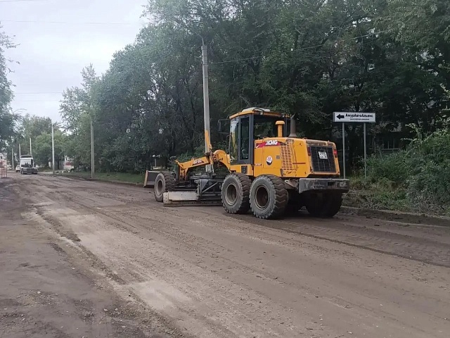 Больше 50 км благовещенских дорог очистили коммунальщики с начала осени 