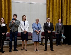 В Благовещенске в танце закружились более сотни студентов