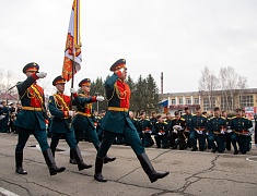 Мэр Благовещенска Олег Имамеев поздравил выпускников ДВОКУ с окончанием учебы