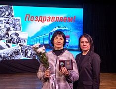 В Благовещенске наградили юбилейными медалями БАМа