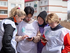 Мэр Благовещенска Олег Имамеев вместе с фан-клубом города очистил еще одну городскую территорию