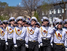 Торжественное прохождение войск Благовещенского гарнизона