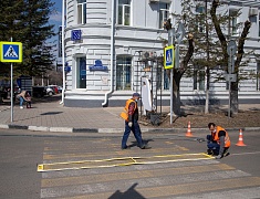 В Благовещенске обновляют дорожную разметку 