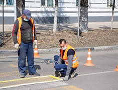 В Благовещенске обновляют дорожную разметку 