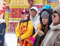 На площади Ленина и набережной Амура прошли народные гуляния в честь масленицы