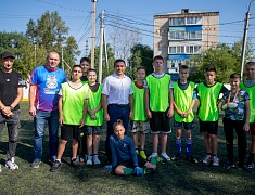 В Благовещенске юные футболисты сыграли на всесезонном корте на Нагорной