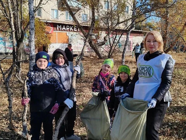 Более 1200 благовещенцев приняли участие в уборке городских территорий