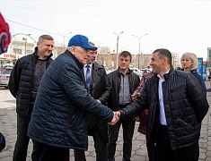 До конца года в Благовещенске обновят фасады 9 торговых центров 