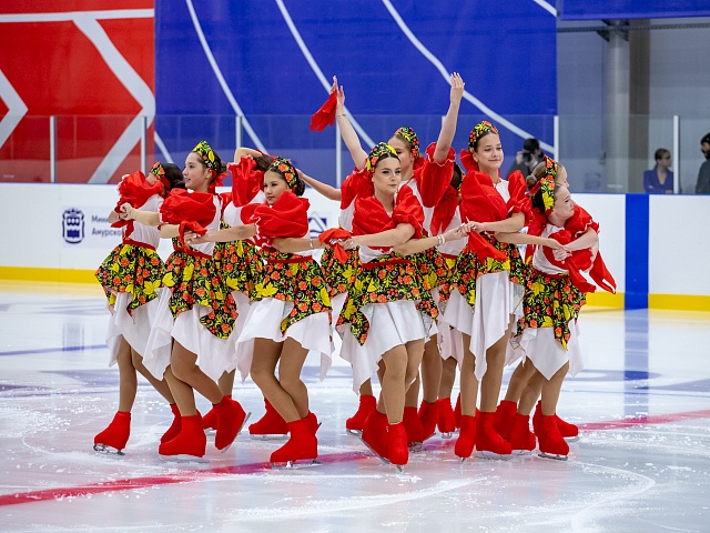 Арену «Гагарин лед» открыли в Благовещенске ледовым шоу