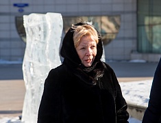 Мэр Благовещенска Олег Имамеев вручил награду номинации «Лучший наставник»