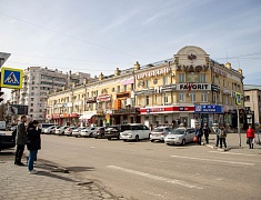 До конца года в Благовещенске обновят фасады 9 торговых центров 