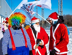 В Благовещенске состоялся новогодний забег в карнавальных костюмах