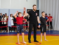 В Благовещенске прошёл открытый кубок города по спортивной борьбе на призы спортивно-патриотического клуба «Машина»