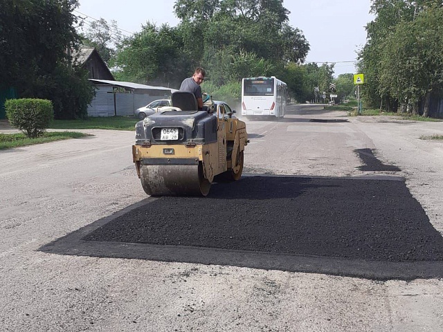 Более 6 тысяч квадратных метров асфальта обновили в Благовещенске