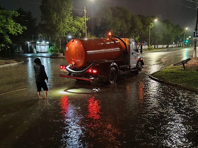 ГСТК устраняет последствия осадков в Благовещенске