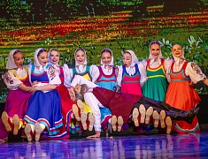 Хореографический ансамбль «Ровесники» отметил 59-летие ярким концертом