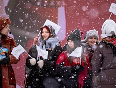 На площади Ленина и набережной Амура прошли народные гуляния в честь масленицы