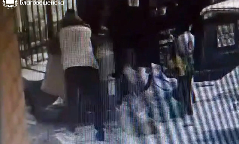 Управляющие компании Благовещенска устанавливают камеры на контейнерных площадках. Они помогли выявить восемь нарушений с начала года