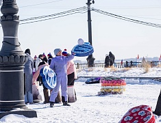 Яркий день спорта и традиций: в Благовещенске прошёл первый день ЗимФестАмур