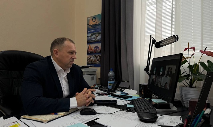 Инструктаж и личная проверка качества: заместитель мэра Виталий Рудненок по поручению главы города взял на особый контроль работу диспетчеров