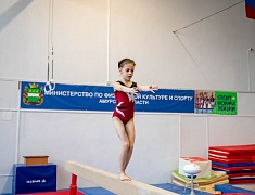 На юбилейные соревнования по спортивной гимнастике в Благовещенск прибыли спортсмены из Дальнего Востока и Сибири
