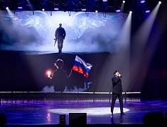 В Благовещенске прошел благотворительный концерт ко Дню отца в поддержку бойцов СВО