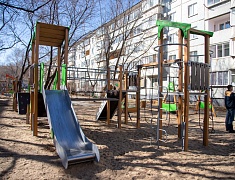 В Благовещенске межведомственная комиссия проверяет «самочувствие» детских площадок