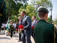 В день города прошли торжественные церемонии возложения цветов