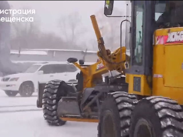 ГСТК перешел на усиленный режим работы для очистки города от снега. На улицах работает 25 единиц техники 
