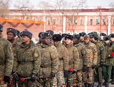 В Благовещенске почтили память защитников Отечества