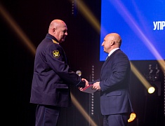 Заместитель мэра Благовещенска поздравил судебных приставов со 160-летием ведомства