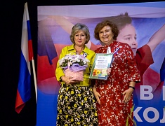 «Цветущий квартал» и «Сад памяти» взяли гран-при фестиваля цветов в Благовещенске