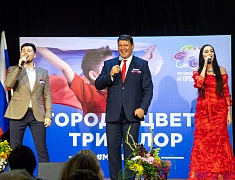 «Цветущий квартал» и «Сад памяти» взяли гран-при фестиваля цветов в Благовещенске