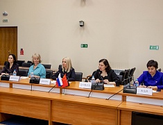 Делегация отдела агитации и пропаганды горкома и управления культуры Хэйхэ посетила Благовещенск в рамках культурного обмена между странами-соседями